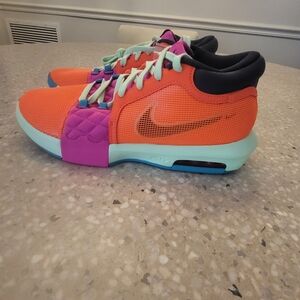 NEW Nike LeBron Witness 8 Total Orange Laser Fuschia Size 11